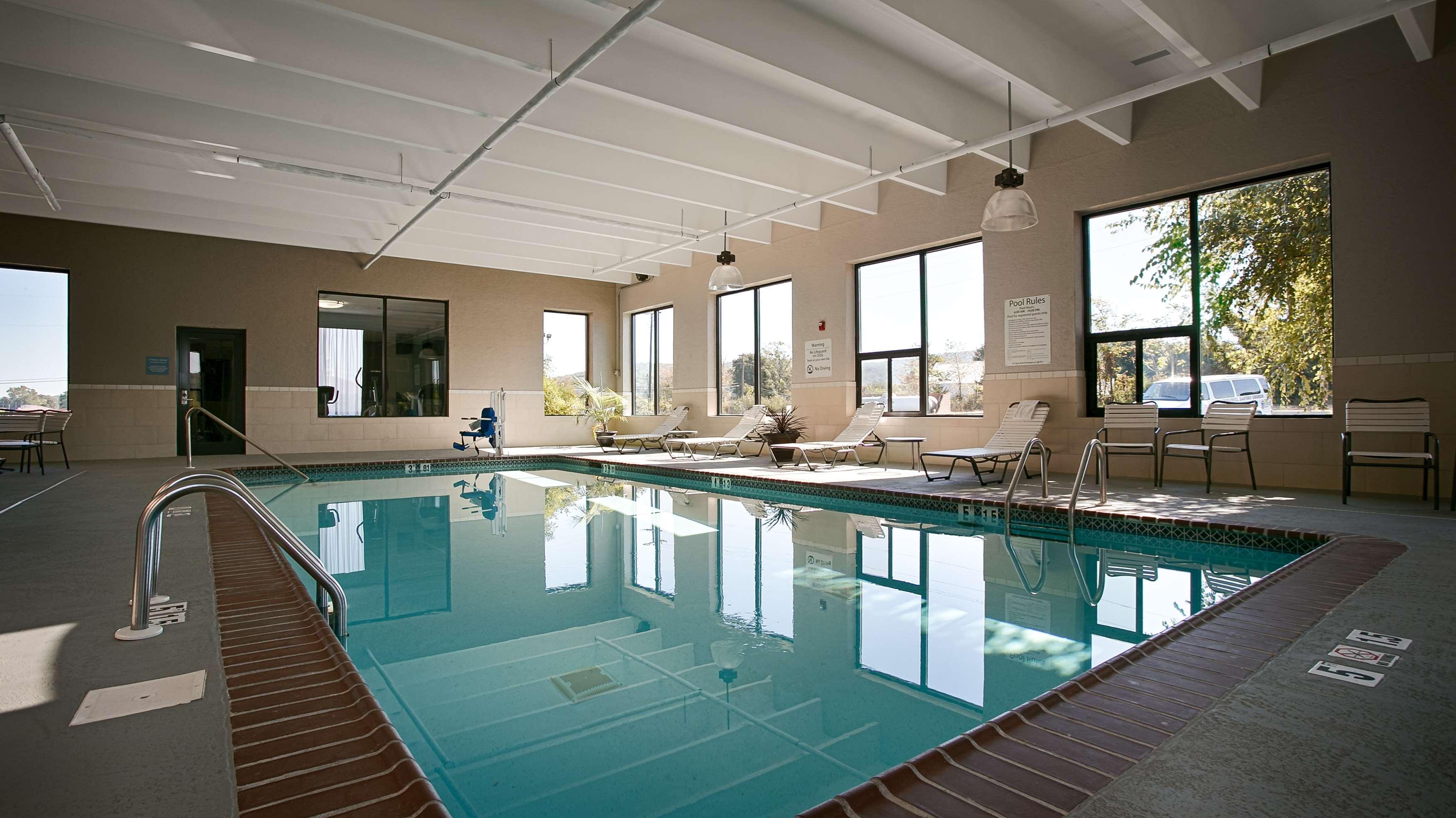 Best Western Lake Cumberland Inn Monticello Εξωτερικό φωτογραφία