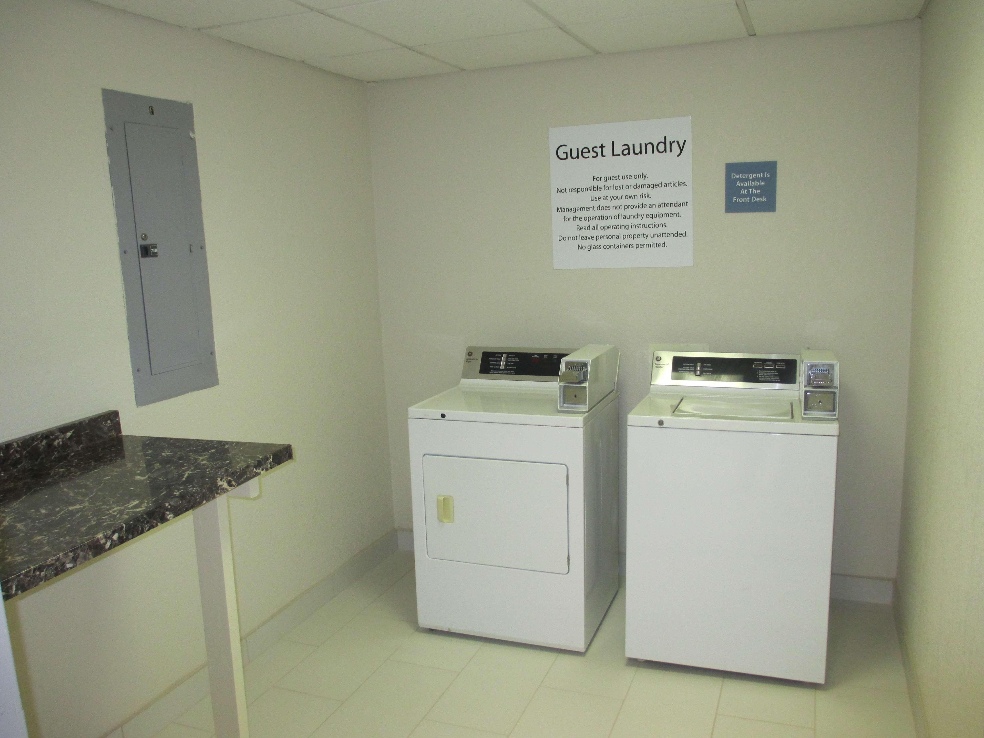 Best Western Lake Cumberland Inn Monticello Εξωτερικό φωτογραφία